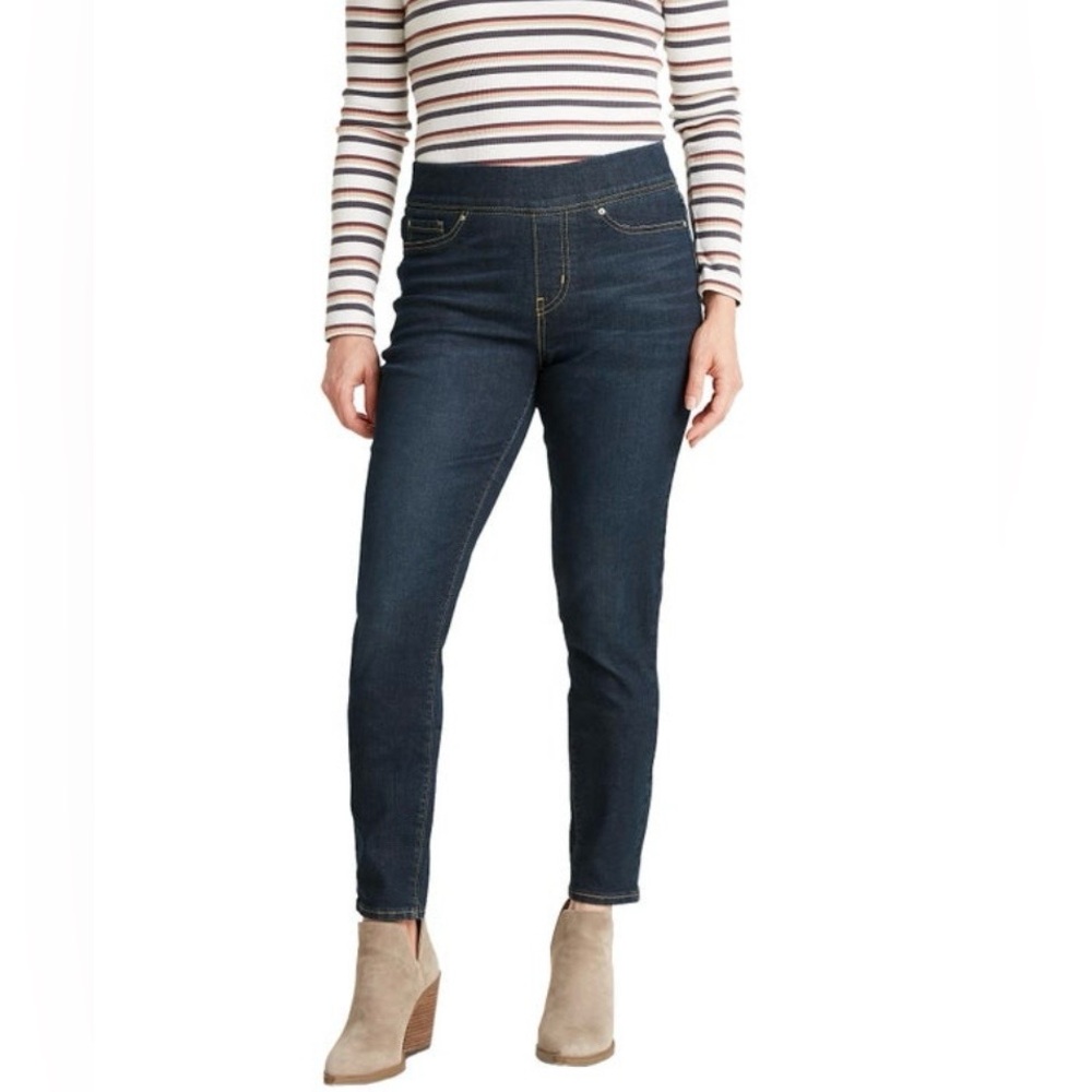 Levi's Signature Gold Ladies Pull On Jeans - Size 10
